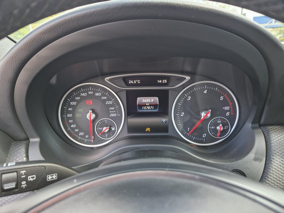 Mercedes A180 d 1,5 AMG Line 5d