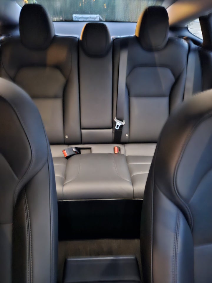 Tesla Model 3 Long Range RWD 4d