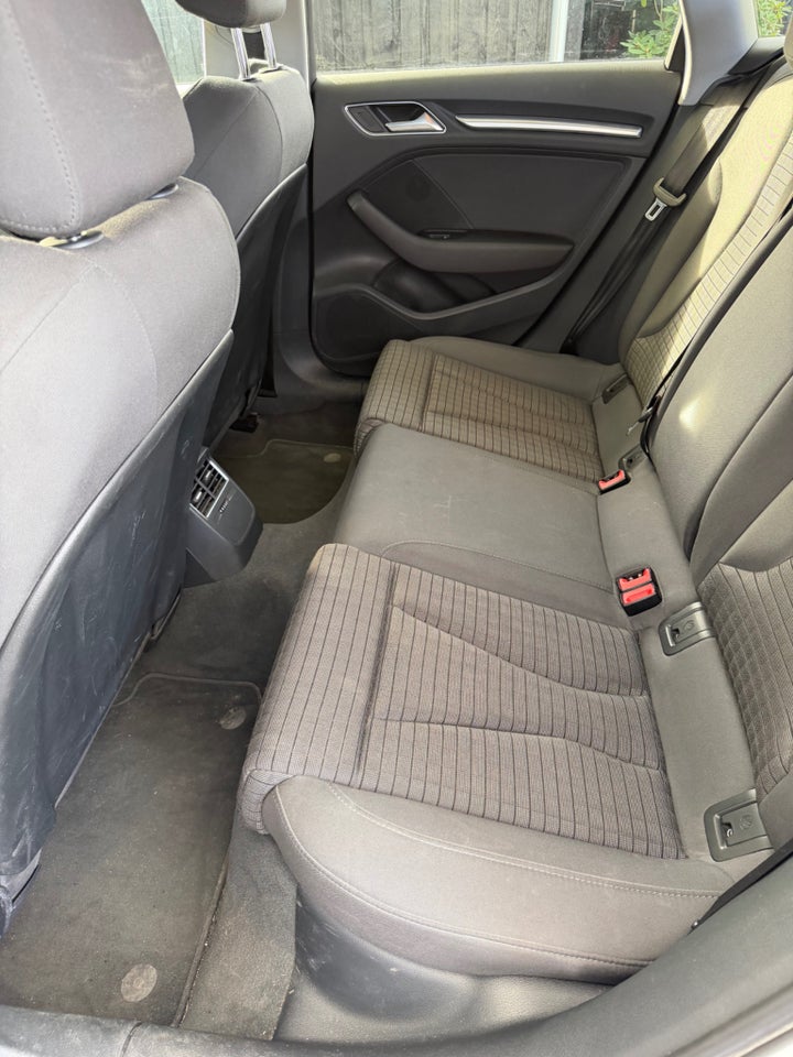 Audi A3 1,4 e-tron S-line Sportback S-tr. 5d