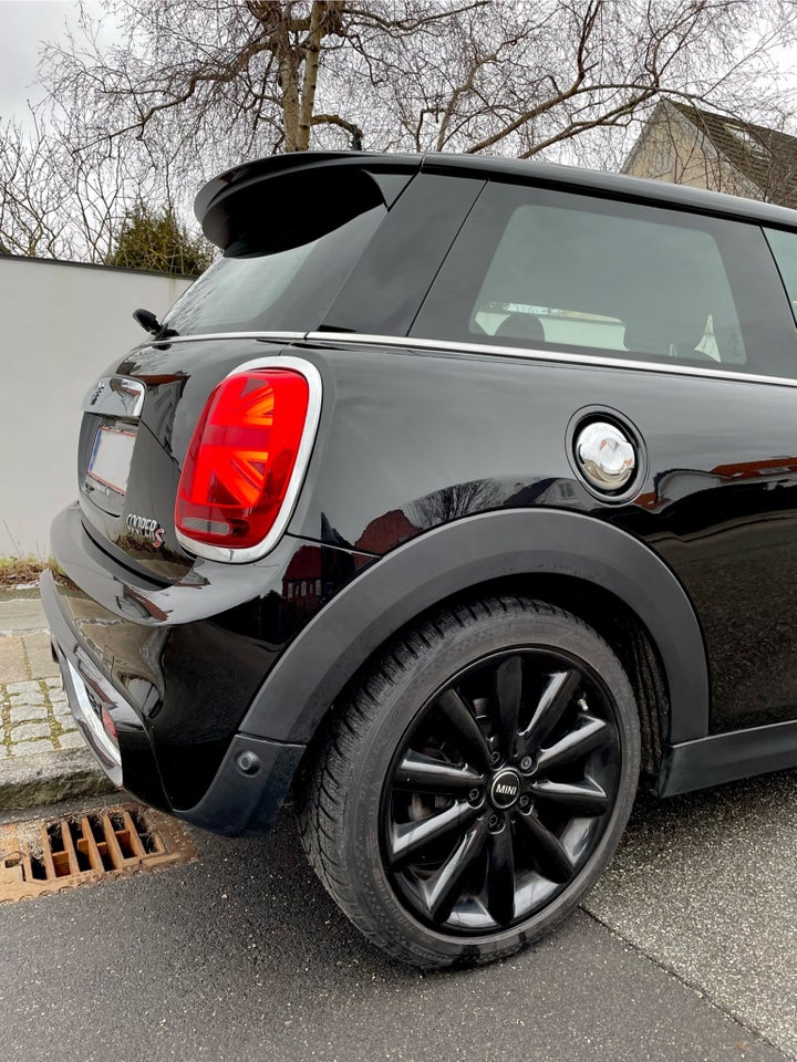 MINI Cooper S 2,0 Essential aut. 3d