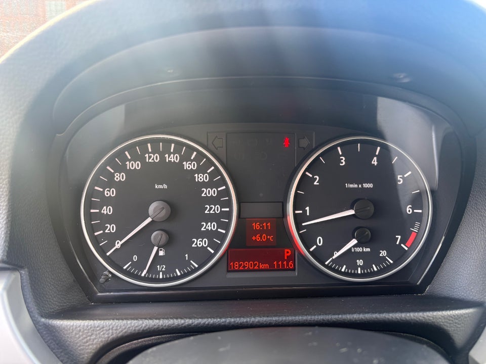 BMW 320i 2,0 aut. 4d