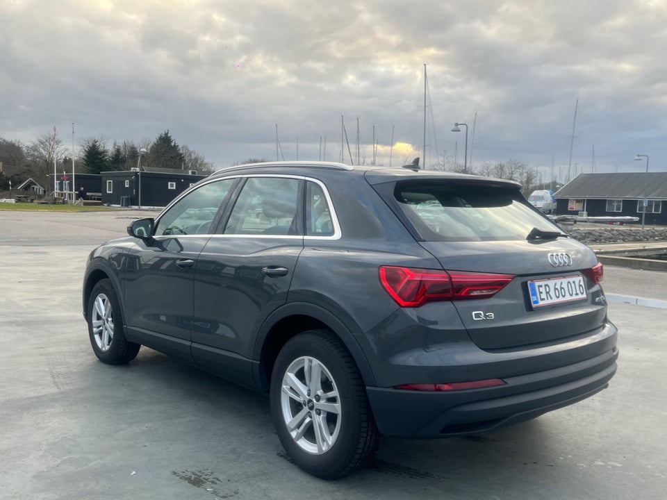 Audi Q3 45 TFSi e Attitude plus S-tr. 5d