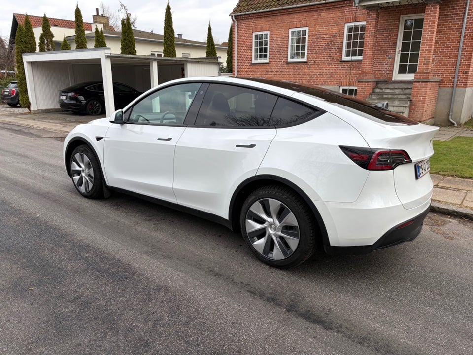 Tesla Model Y RWD 5d