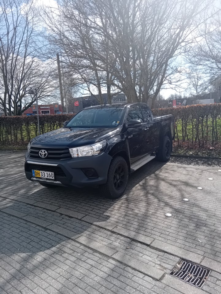 Toyota HiLux 2,4 D-4D 150 T2 Ex.Kab 4x4 4d