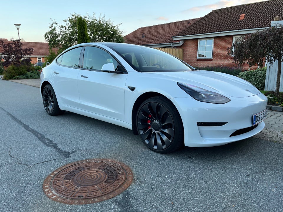 Tesla Model 3 Performance AWD 4d