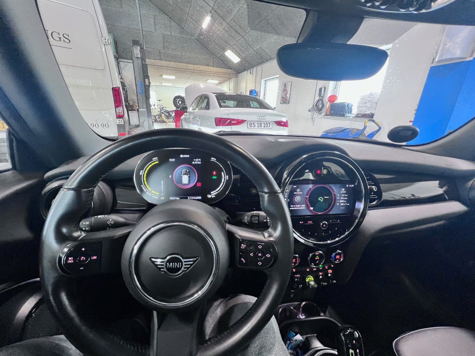 MINI Cooper SE Trim Limited Edition 3d