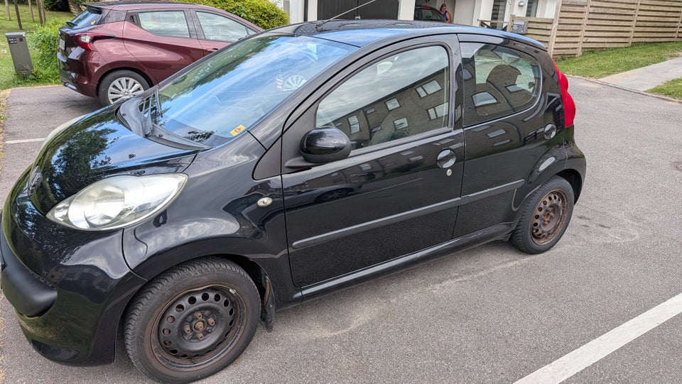 Peugeot 107 1,0  5d