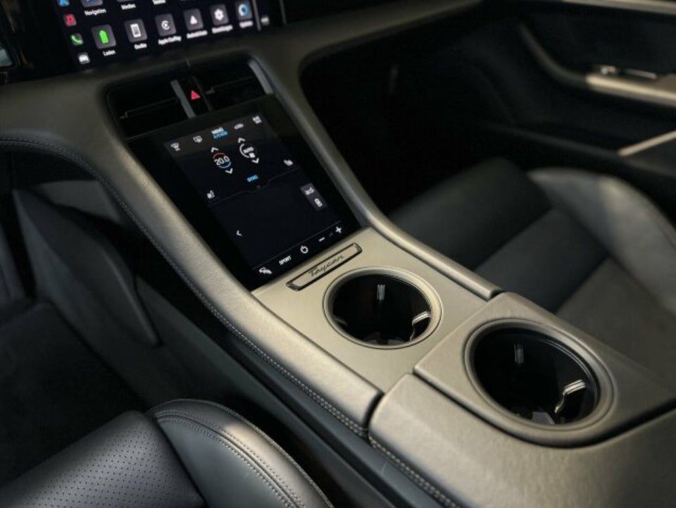 Porsche Taycan Performance+ 4d