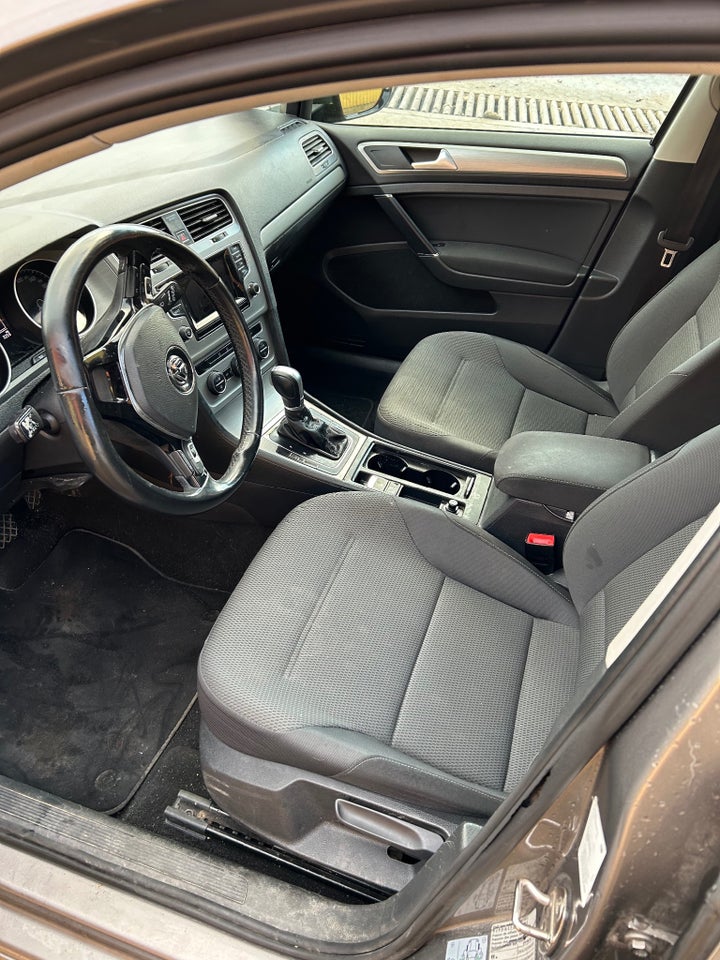 VW Golf VII 1,6 TDi 110 Comfortline Variant DSG BM 5d