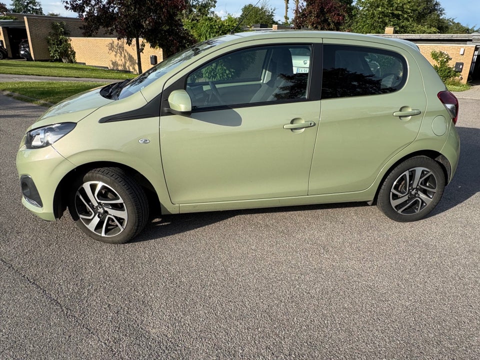 Peugeot 108 1,0 e-VTi 72 Infinity 5d