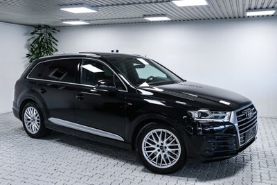 Audi Q7 3,0 TDi 272 S-line quattro Tiptr. 7prs 5d