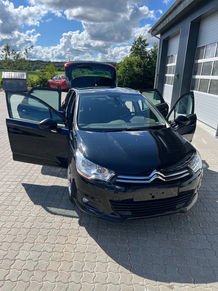 Citroën C4 1,6 e-HDi 112 Seduction 5d