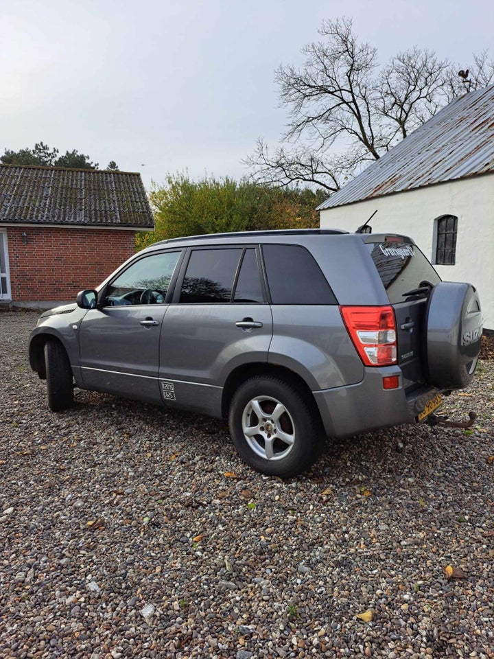 Suzuki Grand Vitara 2,0 GLX Van 5d