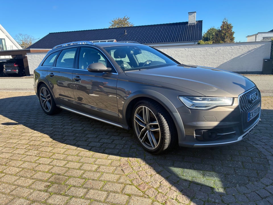 Audi A6 allroad 3,0 TDi 218 quattro S-tr. 5d