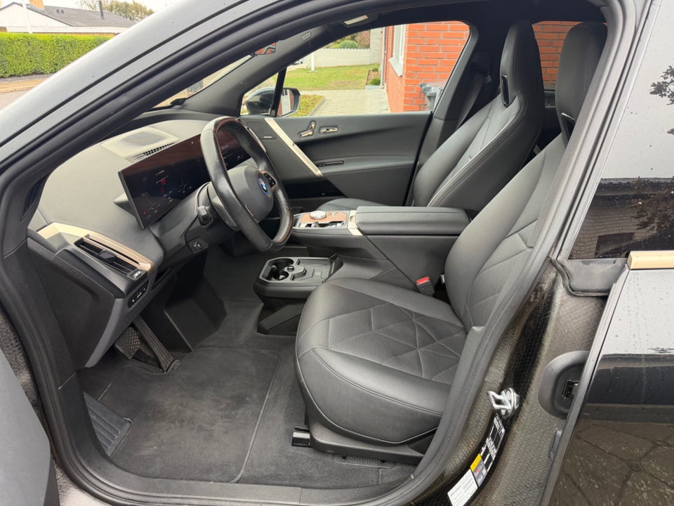 BMW iX xDrive40 Sport 5d
