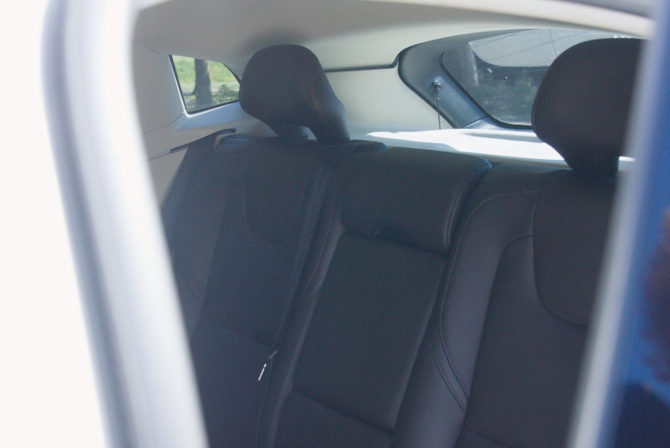 Volvo V40 1,6 D2 115 R-Design 5d