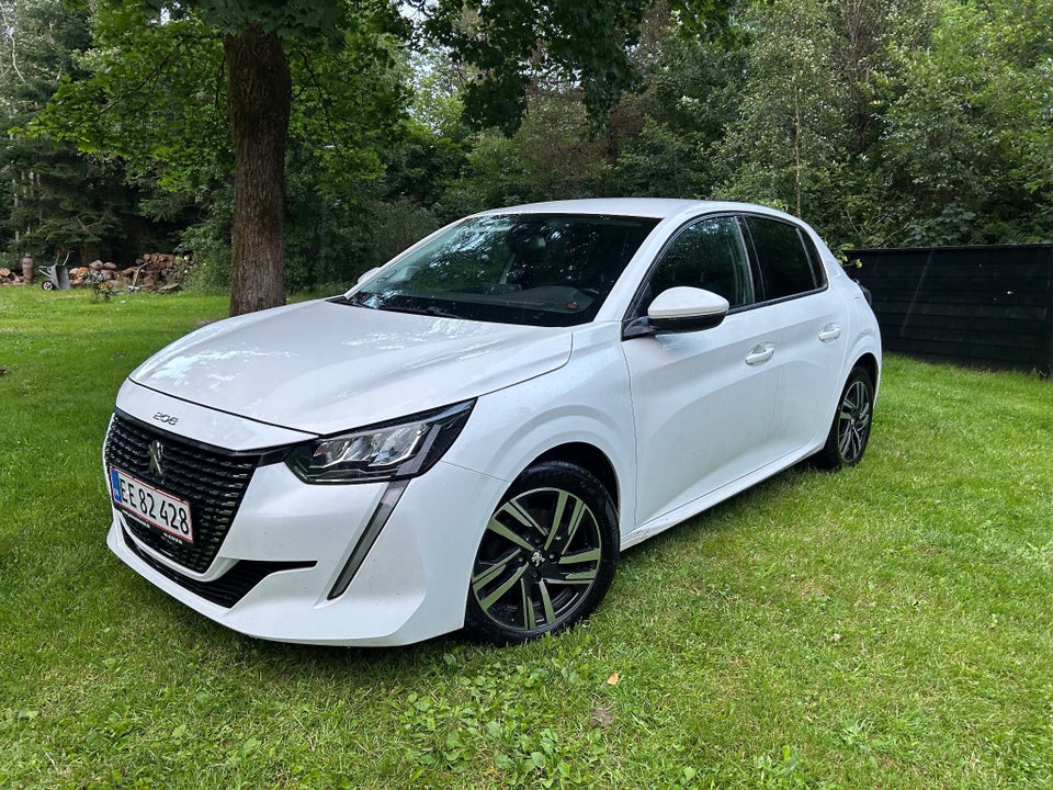 Peugeot 208 1,2 PureTech 100 Selection Tech 5d