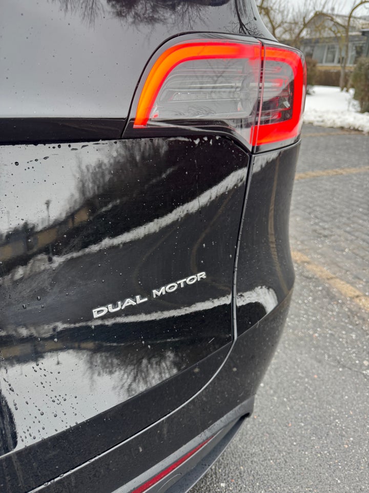 Tesla Model Y Long Range AWD 5d