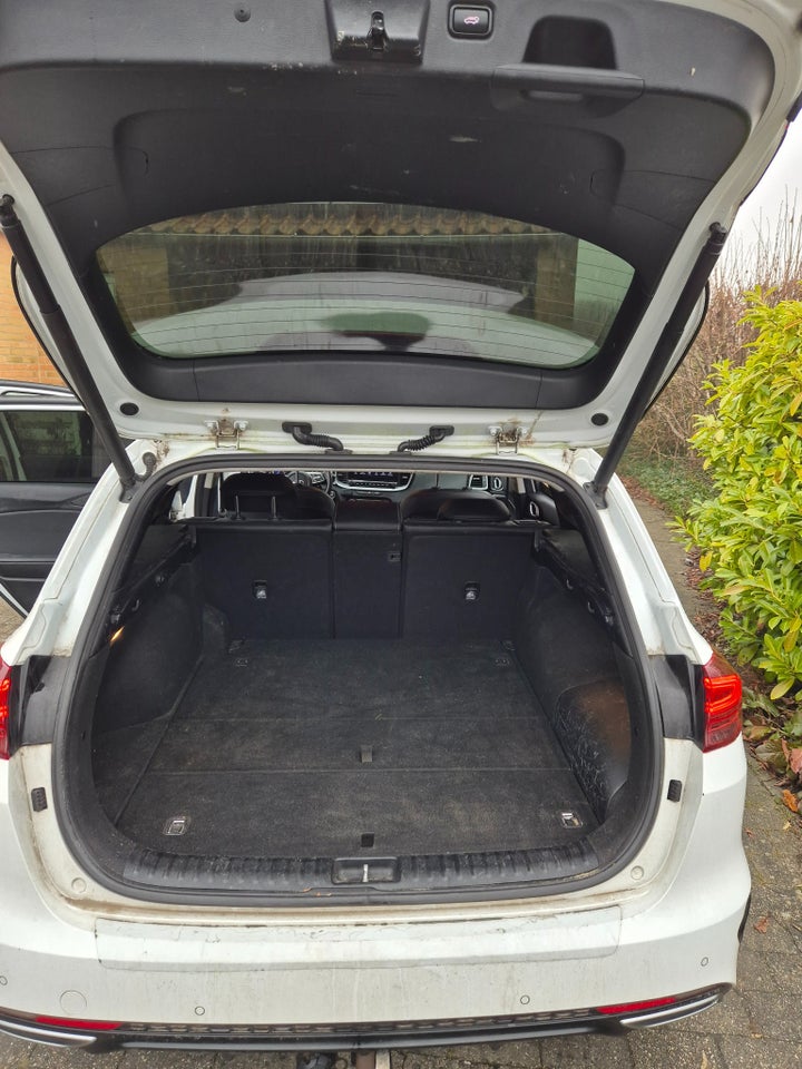 Kia Ceed 1,6 PHEV Upgrade SW DCT 5d