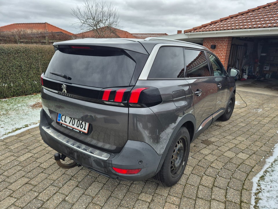 Peugeot 5008 1,2 e-THP 130 Allure 7prs 5d