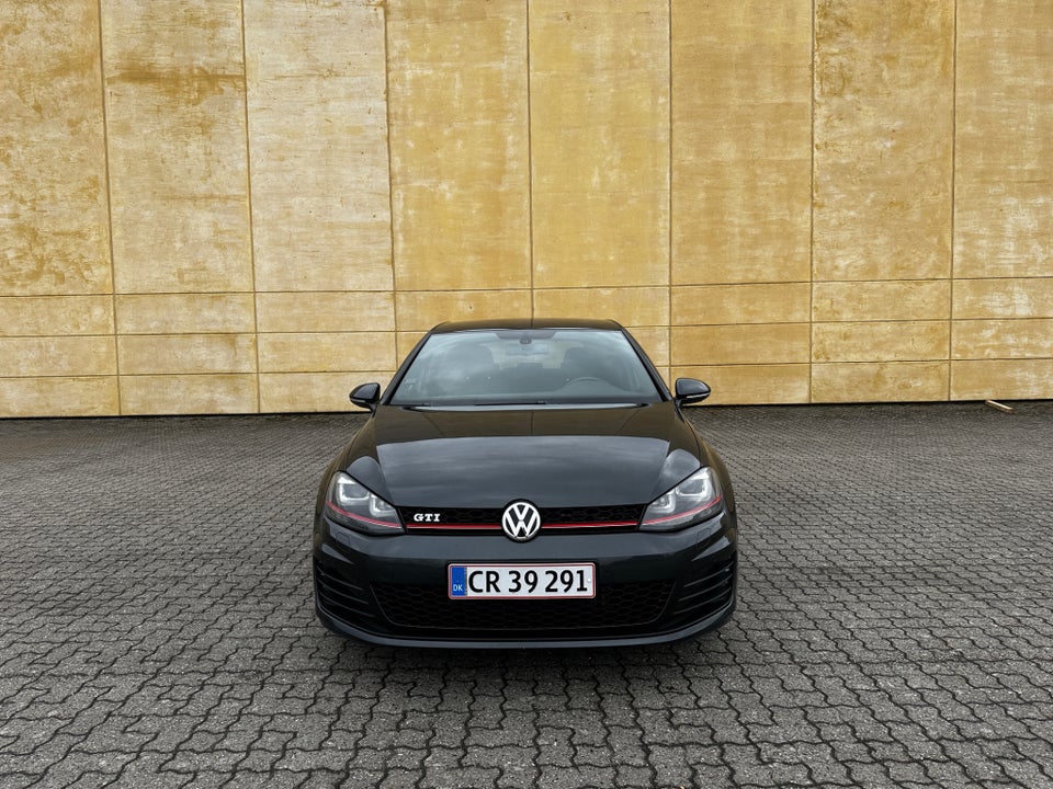 VW Golf VII 2,0 GTi Performance DSG BMT 5d