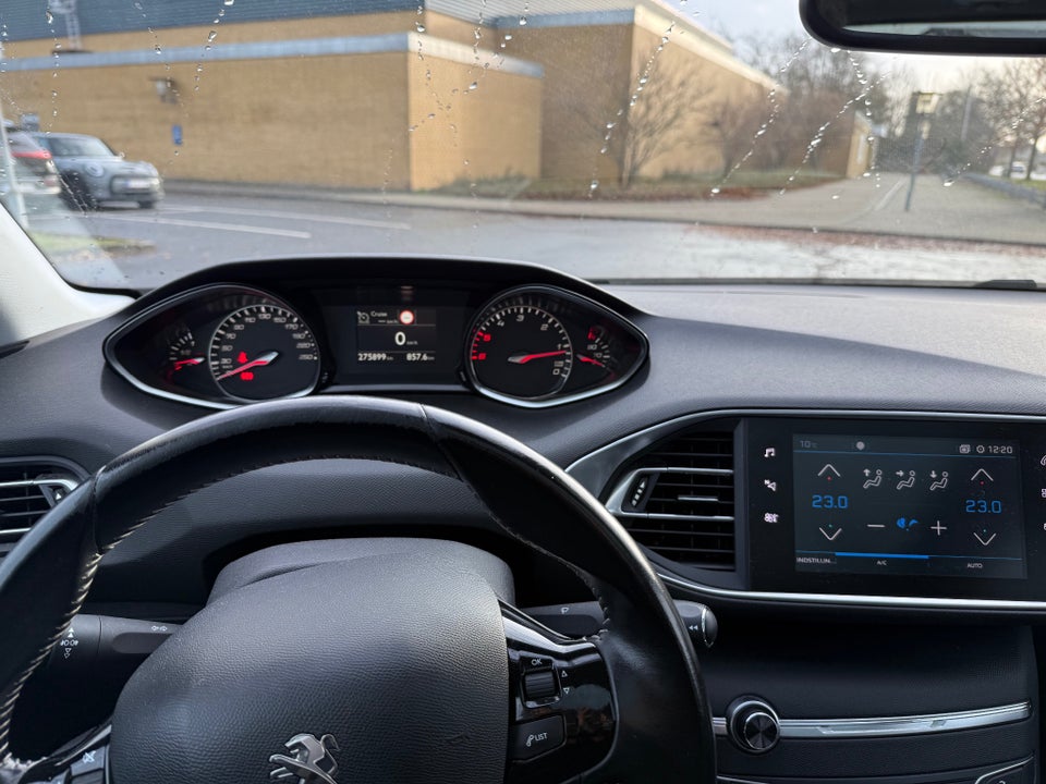 Peugeot 308 1,6 BlueHDi 120 Edition+ 5d