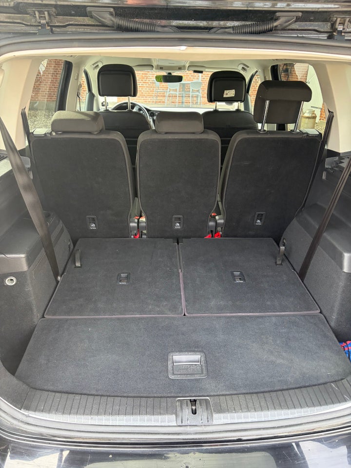 VW Touran 1,6 TDi 115 Comfortline DSG 7prs 5d