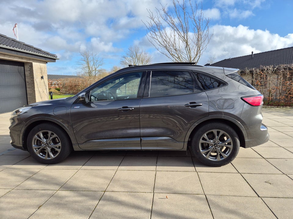 Ford Kuga 2,5 PHEV ST-Line CVT 5d