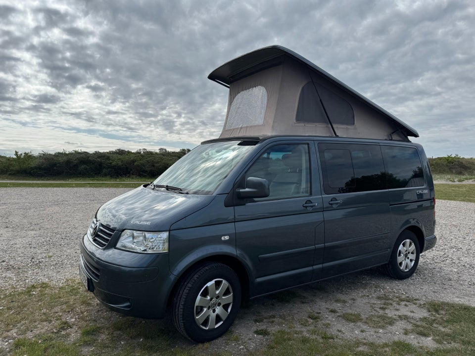 VW Multivan 2,5 TDi 130 Comfortline aut. 5d