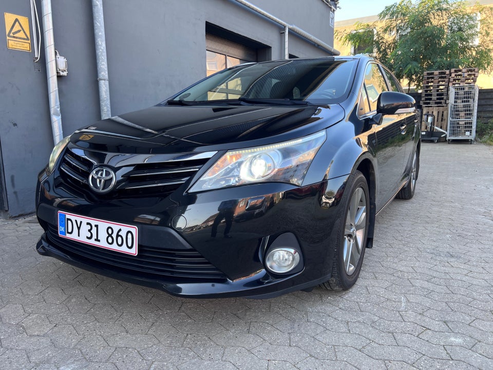 Toyota Avensis 1,8 VVT-i T2 Touch stc. 5d