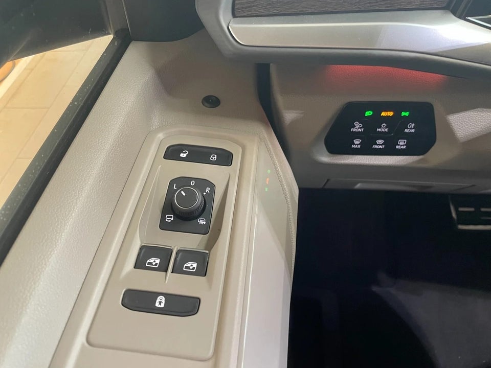 VW Multivan 1,4 eHybrid Style DSG kort