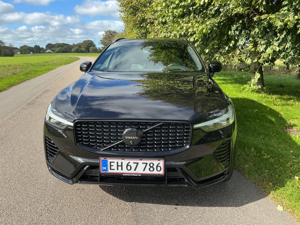 Volvo XC60 2,0 T6 ReCharge Black Edition aut. AWD 5d