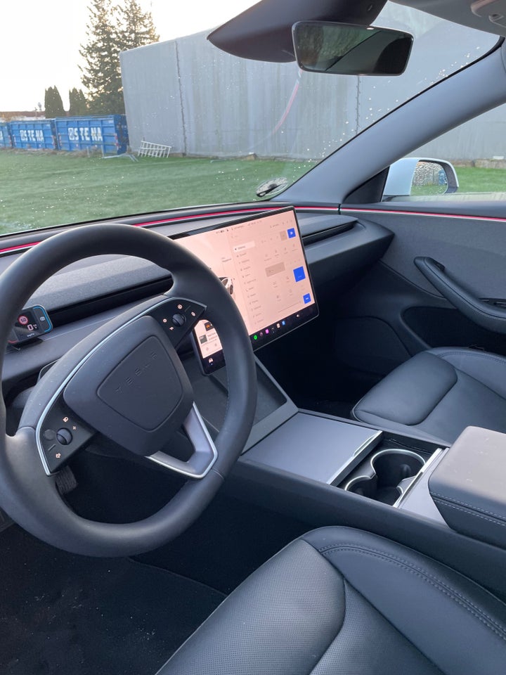 Tesla Model 3 RWD 4d