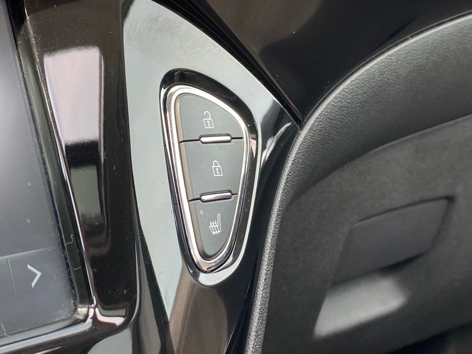 Opel Corsa 1,4 16V Sport 5d