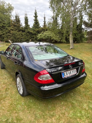 Mercedes E200 1,8 Kompressor Elegance 4d