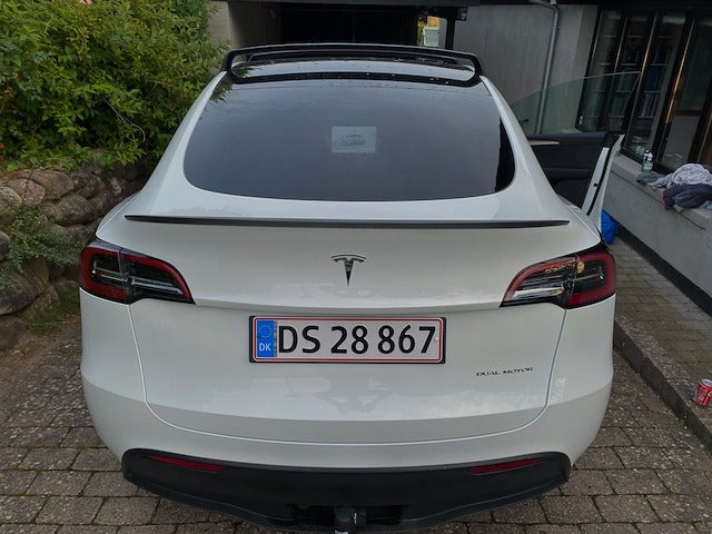 Tesla Model Y Long Range AWD 5d