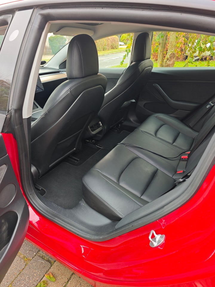 Tesla Model 3 Long Range AWD 4d