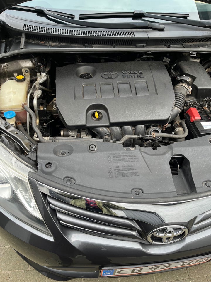 Toyota Avensis 1,8 VVT-i T2 Touch stc. 5d