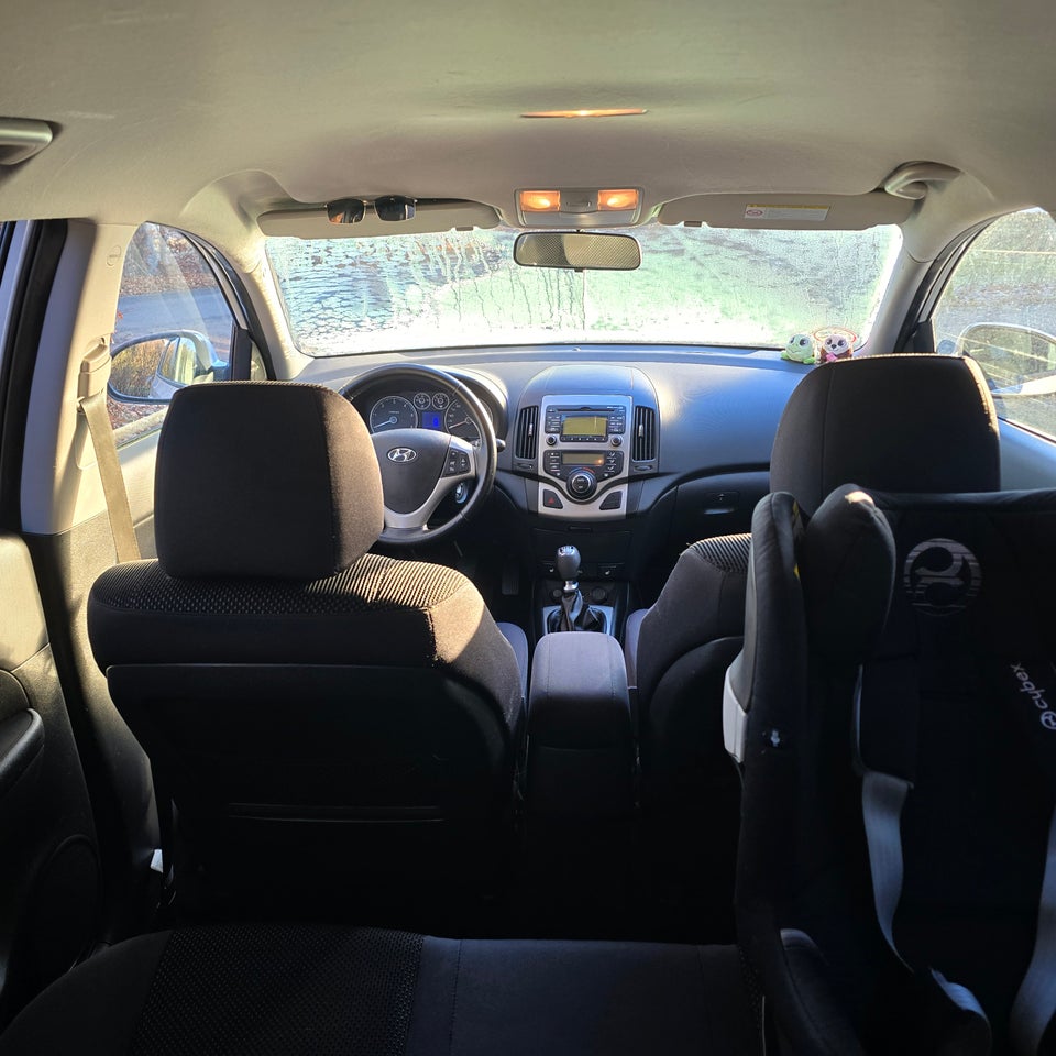 Hyundai i30 1,6 CRDi 90 Blue Drive CW 5d