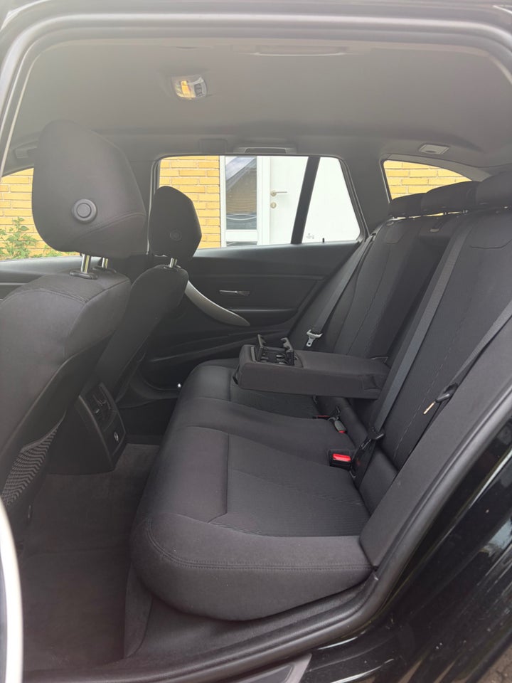 BMW 318d 2,0 Touring 5d