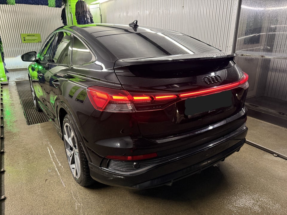 Audi Q4 e-tron 40 S-line Sportback 5d