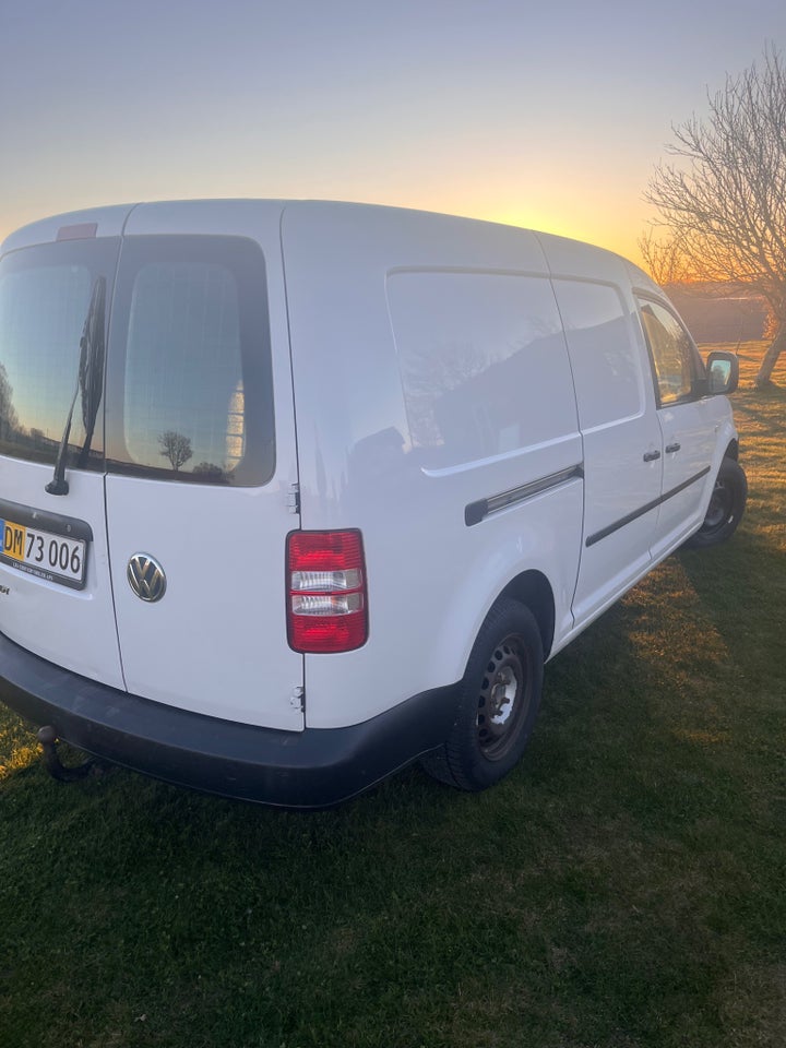 VW Caddy Maxi 1,6 TDi 102 DSG BMT Van 4d