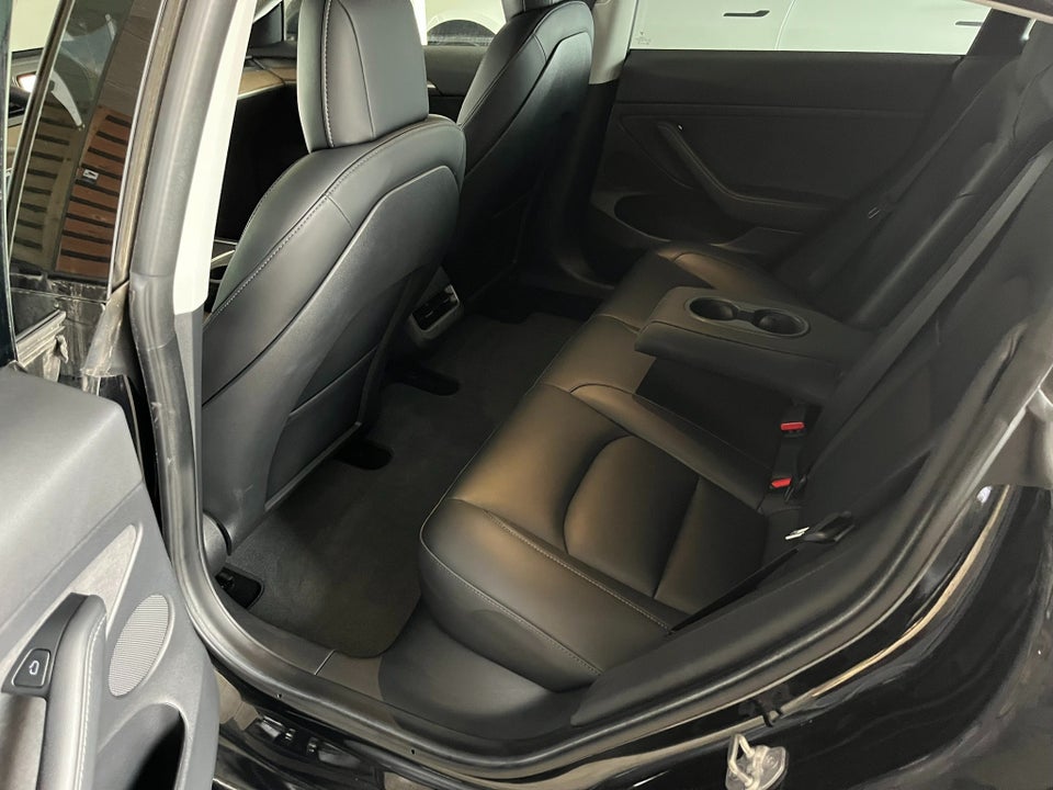 Tesla Model 3 Long Range AWD 4d