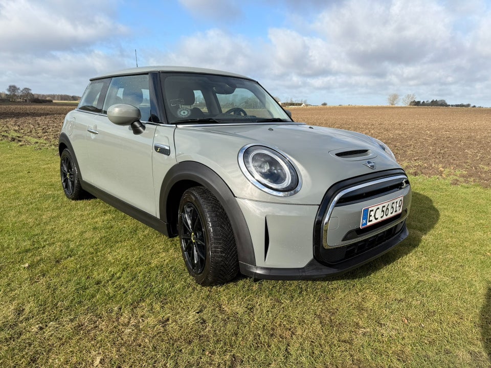 MINI Cooper SE Essential Trim 3d