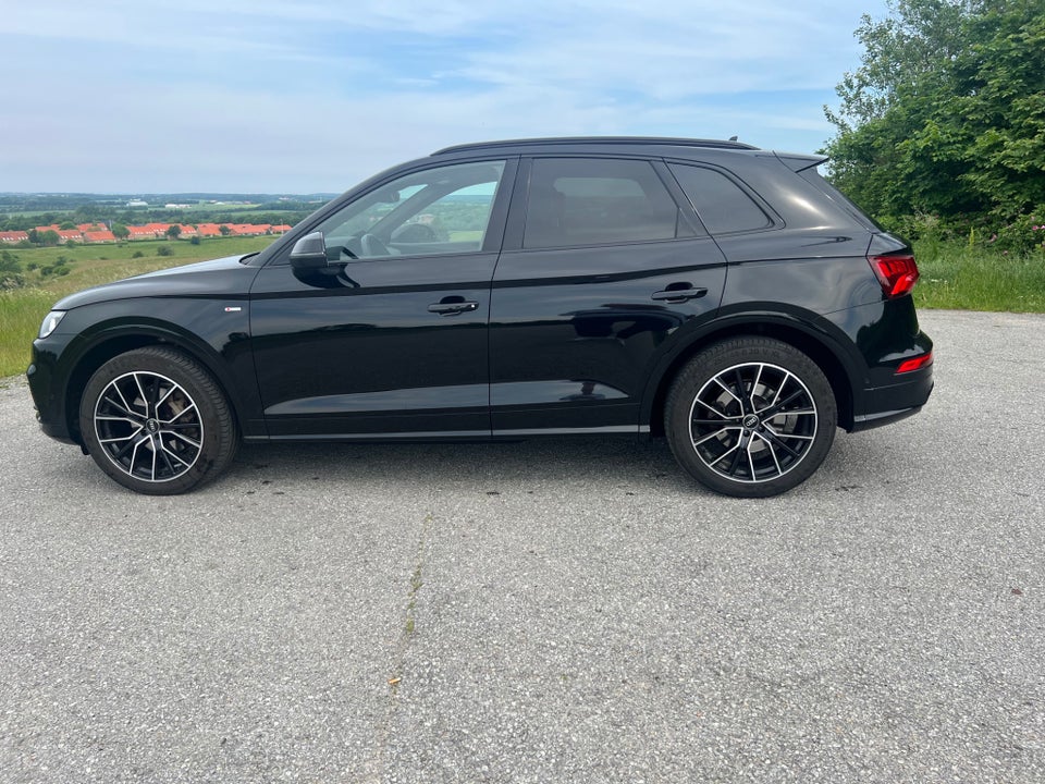 Audi Q5 2,0 TFSi 252 S-line quattro S-tr. 5d