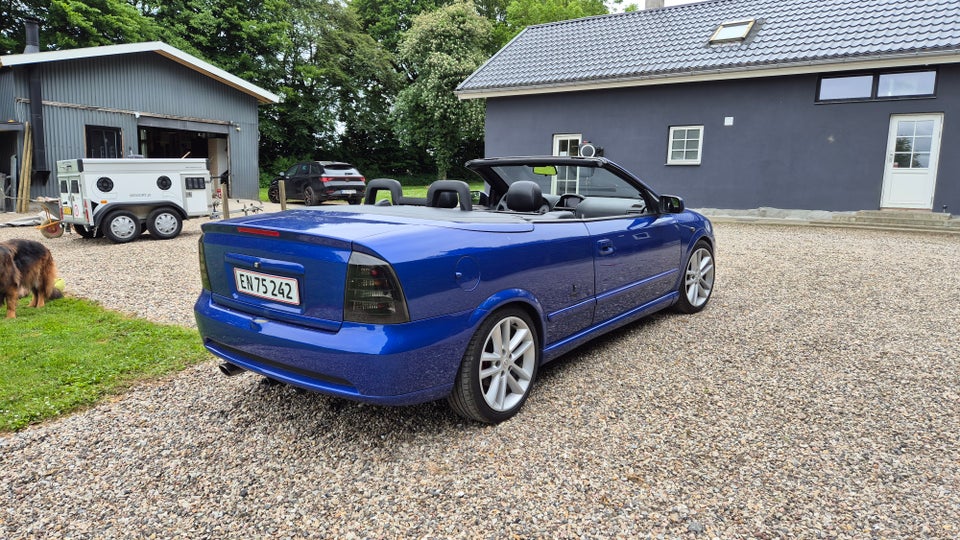 Opel Astra 2,0 Turbo Cabriolet 2d