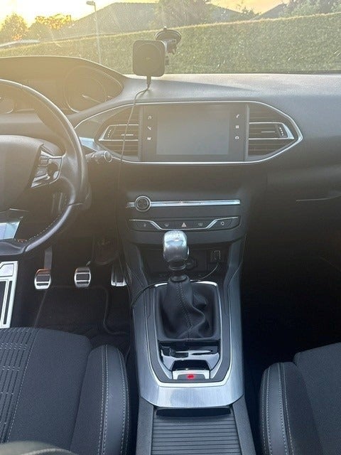 Peugeot 308 1,5 BlueHDi 130 Infinity 5d