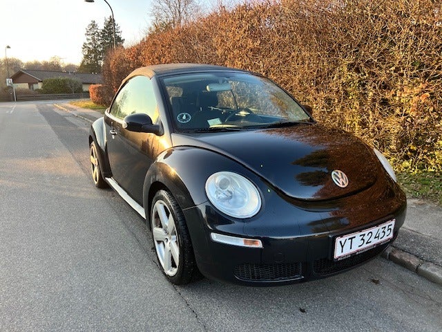 VW New Beetle 1,6 Trendline Cabriolet 2d