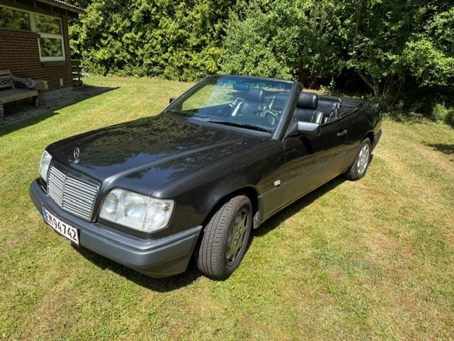 Mercedes E200 2,0 Cabriolet 2d
