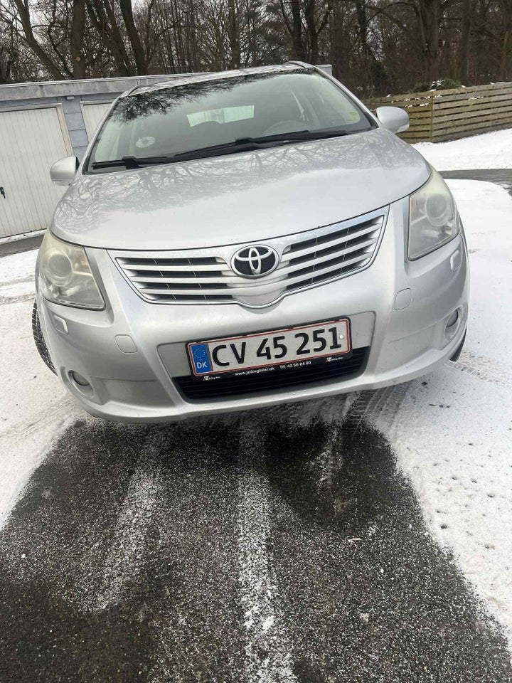 Toyota Avensis 1,6 VVT-i T1 stc. 5d